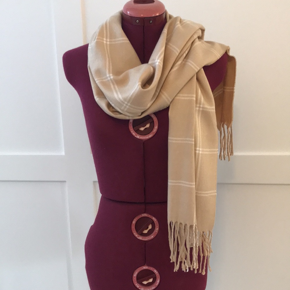 NWT Land’s End Neutral Plaid Scarf